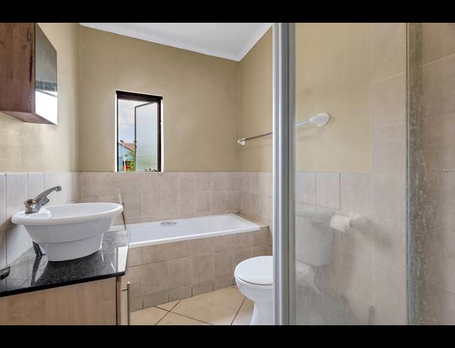2 BEDROOM APARTMENT FOR SALE IN FERNDALE